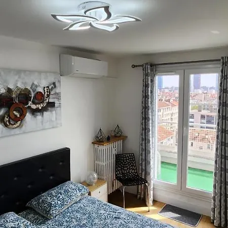 Apartment Plein Sud Terrasse Climatisation Garage Netflix Lyon