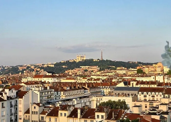 Apartment Plein Sud Terrasse Garage Netflix Climatisation Lyon