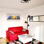 Plein Sud Terrasse Garage Netflix Climatisation ليون