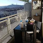 Plein Sud Terrasse Garage Netflix Climatisation شقة