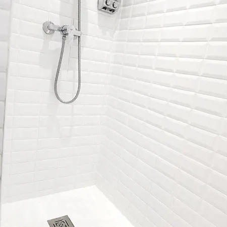 Plein Sud Terrasse Garage Netflix Climatisation * ליון